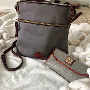 Authentic Dooney & Bourke crossbody purse